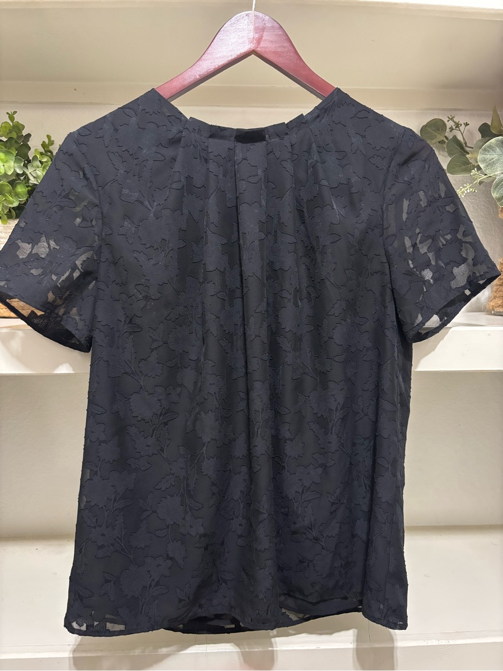 Ann Taylor Black Floral Lace Short-Sleeve Blouse Size XS